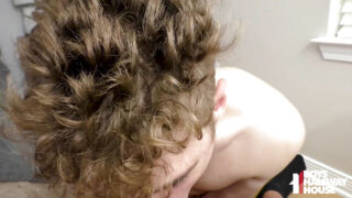 Hisap zakar, creampie, cumshot, bareback, deep throat, tua &amp; muda, ayah – Filem POV pelacur gay muda mengambil zakar dari punggung ke mulut