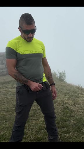 After a Long Hike, I Found the Perfect Spot to Let off Some Steam