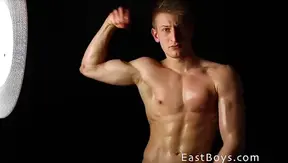 Muscle God Flexes Hard as Shemale Admires His Sculpted Body – Steamy 18+ Encounter