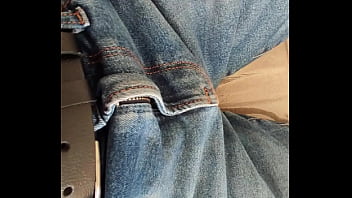 I Peeing on my leather couch