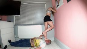 Face Standing Danielle In Nike Pro Shorts