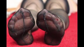 Mrs Mature Feet Nylon Feet Only Vol 1
