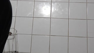 Närbild film av unga crossdresser homosexuella anal knullade