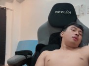 Bored kaya nagjakol na lang.