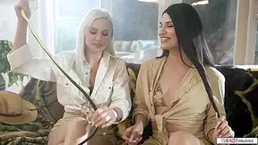 Latina Shemale Rimmed By Busty Bff - Kenzie Taylor And Zariah Aura