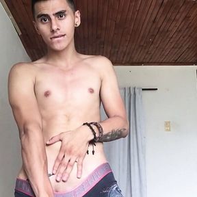 Latin Twink Nick Maori Jacking Off