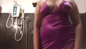 WhatsApp Video of Sri Lankan Actress Anne in Colombo big sexy Boobs showing in night