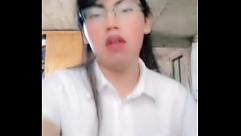 Otro video de mi como colegiala d&aacute_ndote sentones