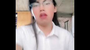 Otro video de mi como colegiala d&aacute_ndote sentones