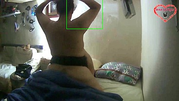 El cornudo espiando como me hace el amor mi amante