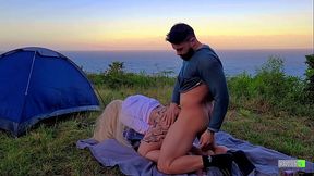 Sexo Arriscado Casal Amador real fodendo em acampamento - Sexdoll 520