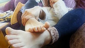 Lovely Chinese teen 18+ Spreading Her Legs And Showing Delicious Feet On The Camera