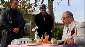 Roberto Malone - Fodendo na piscina do hotel com duas