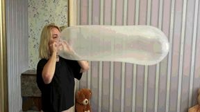 Jeanette and the condom XXL SD