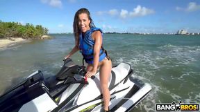 Kelsi Monroe - pawg ass fucked outdoor