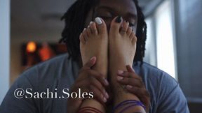 "Milf Sachi Office foot servant worships her feet"