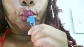 Sexy Giantess enjoys her Teenie Gum 4k smaller