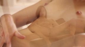 stunning babe Jenna rubbing fingering