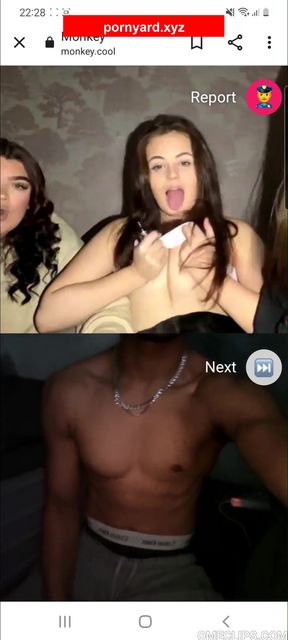Amateur teen flashes her tits on public webcam