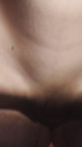 He quickly fucked and cum riskily inside her pussy crampie close-up