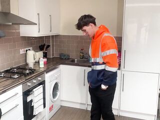 He Came to Fix My Washing Machine and Came in Me Instead – Repairman creampies Roadman