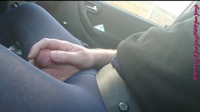 nylonjunge in blauer feinstrumpfhose im auto 2 ** fan video 12 **