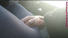 nylonjunge in blauer feinstrumpfhose im auto 2 ** fan video 12 **