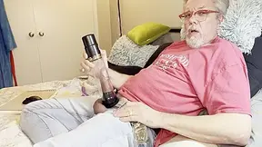 Jqheart And His New Penis Pump