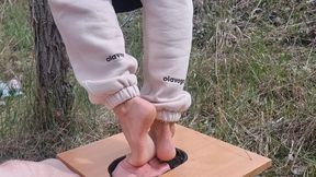 Nicole - Barefoot Face Trampling in the Wild (FULL HD)