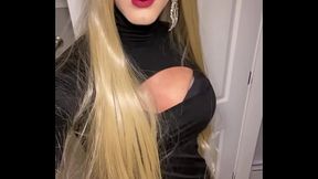 VERY HOT Blonde Crossdresser