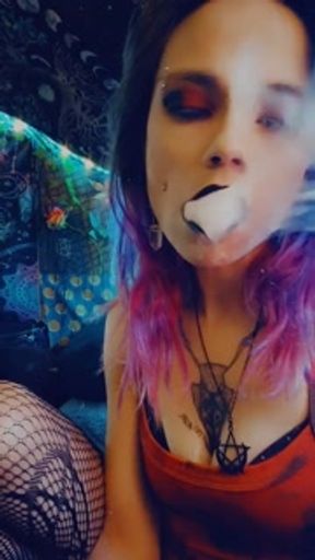 Black Lipstick &amp; Vaping