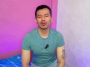 Futbolista hetero pone a que el joven mesero le haga sexo oral a su vergota en los baños publicos!