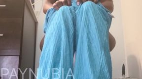 in real time: toilet pains hit before shooting a shower scene