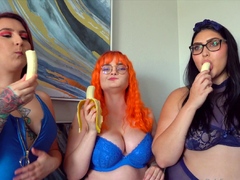 Amateur Threesome Hottie Brunette Blowjob
