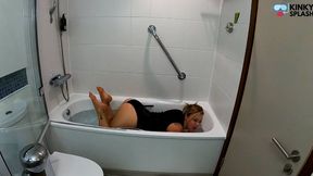 Wet Wetsuit Masturbation in the Bath with Lucy - WMV