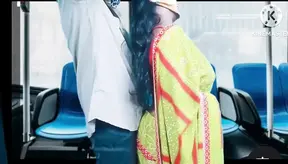 Tamil MILF sucks and seduces men in public bus