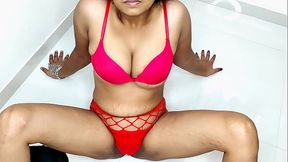 कोमल तुम बहुत खूबसूरत दिख ती हो तुम्हारे जैसी कोई नहीं इस दुनिया में