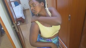 HOME MAID SQUIRTING IN THE HOUSE OF HER BOSS