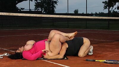 BBW dominatrix face sitting for tennis lessons