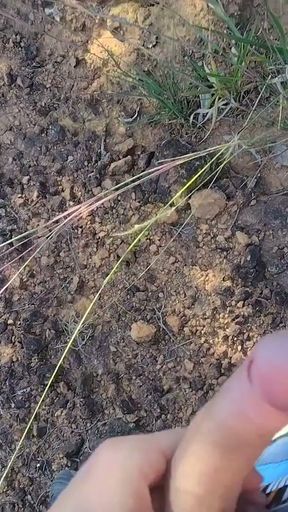 18 YEAR OLD BOY JERKS OFF UNTIL HE CUM ON A WALK   Clip 1