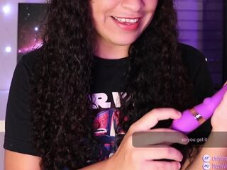 Poniendo a prueba los juguetes de FUNEJOY parte two - AGATHA DOLLY