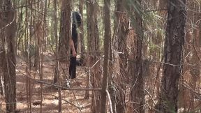 bruxa ordena que, turista perdido na floresta faca ela ter um orgasmo pra nao ser enfeiticado! halloween