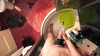 Bathmate Hydromax 7 demo cock pumping and big cum