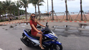 Curvy booty Thai Girlfriend motobike ride followed by a walk beach side & a fuck