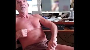 Pervy PapiFachero received some hot goon videos from a hot friend, so I had to send him a thank you in return! SPLAT! #ma ...