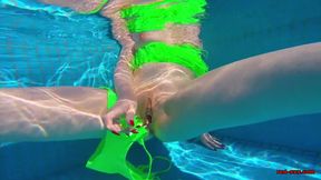 Poolside POV!