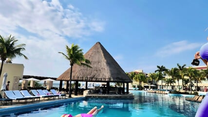 Edge Fitness - Ep 2 - Beach & Pools