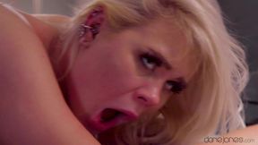 Blonde British vixen craves sensual bliss in a daring intimate escape