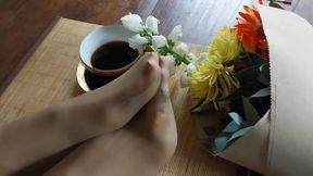 Coffee and feet.👄
