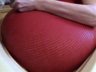 WWM - Red Blanket Max Size